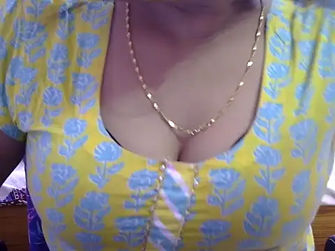 Snapshot of Your_wild_Dia chatting on 13, 10, 2025 Your wild Dia online show from 13, 10, 2025