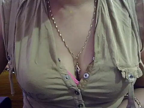 Snapshot of Your_wild_Dia chatting on 5, 11, 2025 Your wild Dia online show from 5, 11, 2025