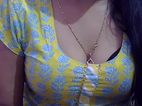 Snapshot of Your_wild_Dia chatting on 8, 11, 2025 Your wild Dia online show from 8, 11, 2025