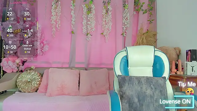 Snapshot of SammyGirlTS chatting on 10, 11, 2025 SammyGirlTS online show from 10, 11, 2025