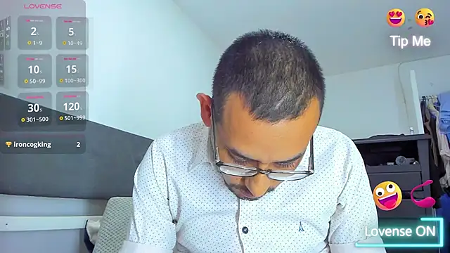 jhonyalzate2 online show from 30, 1, 2025