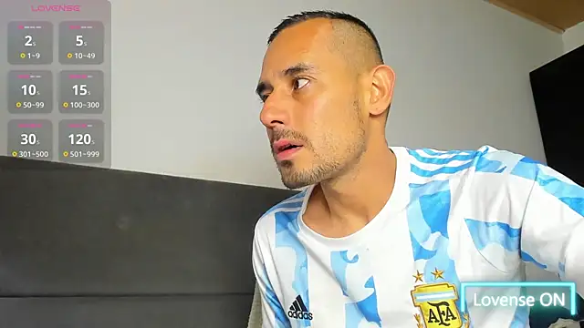 Snapshot of jhonyalzate2 chatting on 11, 2, 2026 jhonyalzate2 online show from 11, 2, 2026