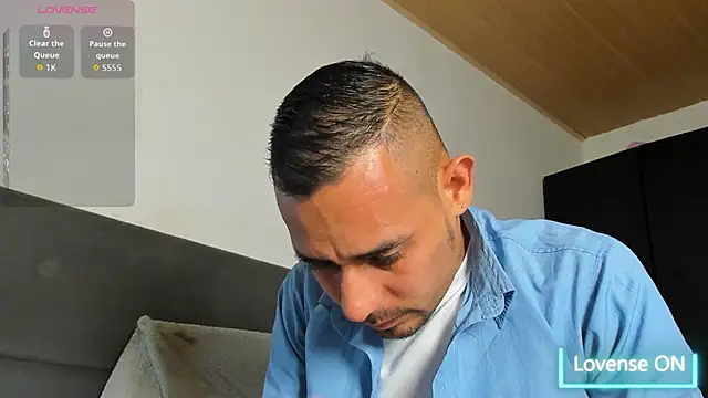 Snapshot of jhonyalzate2 chatting on 6, 3, 2026 jhonyalzate2 online show from 6, 3, 2026