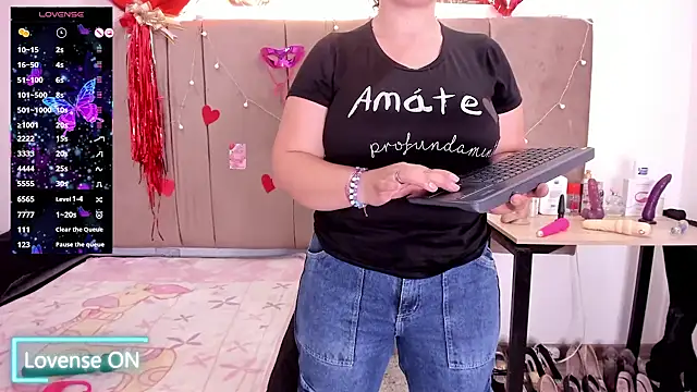 Zaly mature online show from 17, 10, 2025