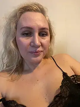 YourBlondee online show from 14, 1, 2026