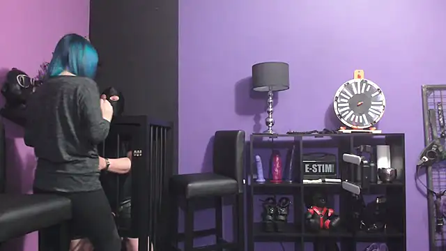 beauty-of-pain online show from 2, 3, 2025