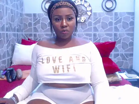 THREEHOLESPLEASURE99 online show from 21, 10, 2025