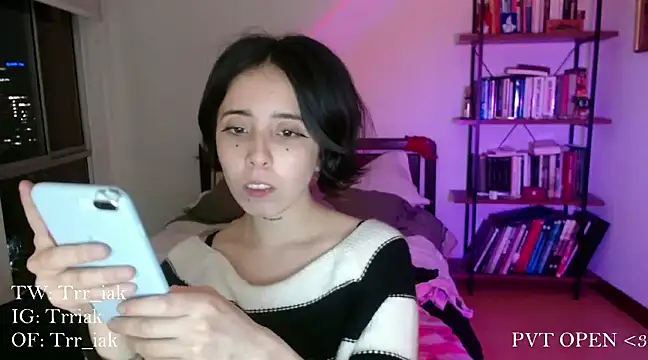 babyluna 8 8 online show from 28, 1, 2025