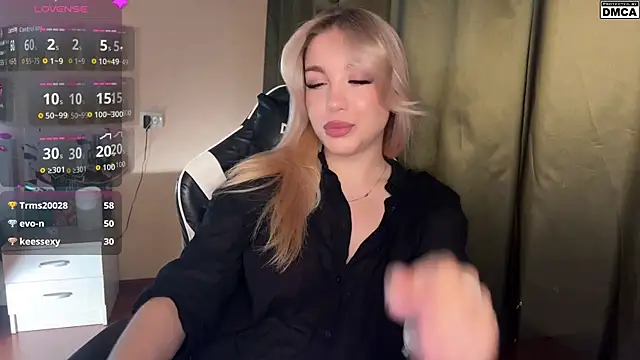 Snapshot of ariashaa chatting on 15, 11, 2025 ariashaa online show from 15, 11, 2025