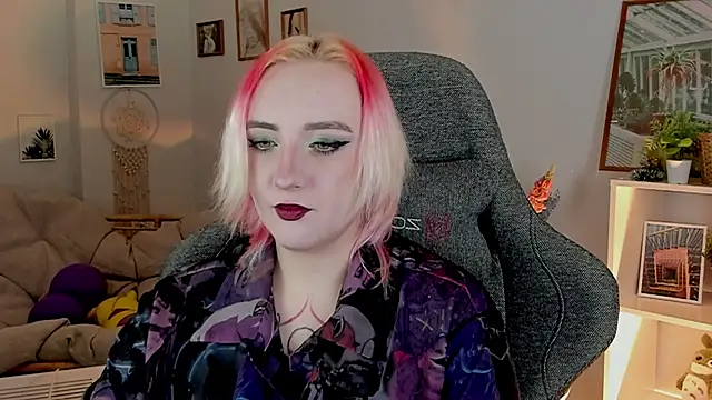 AsheLucker online show from 8, 2, 2025