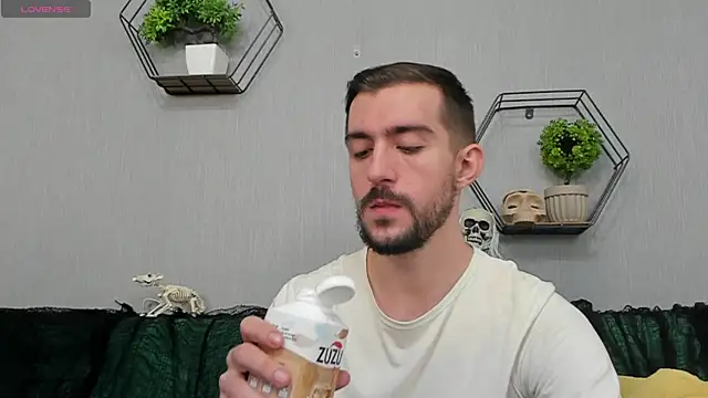 Snapshot of Dylan_Best chatting on 13, 10, 2025 Dylan Best online show from 13, 10, 2025