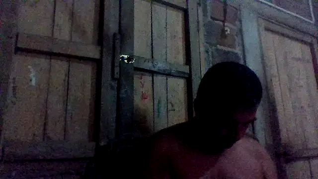 Snapshot of axomen chatting on 7, 4, 2026 axomen online show from 7, 4, 2026