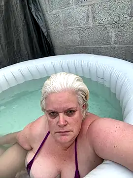 sexychazza16 online show from 25, 10, 2025