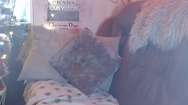 sexychazza16 online show from 22, 12, 2025