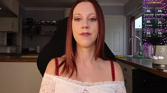 Snapshot of stripmequick chatting on 10, 10, 2025 stripmequick online show from 10, 10, 2025