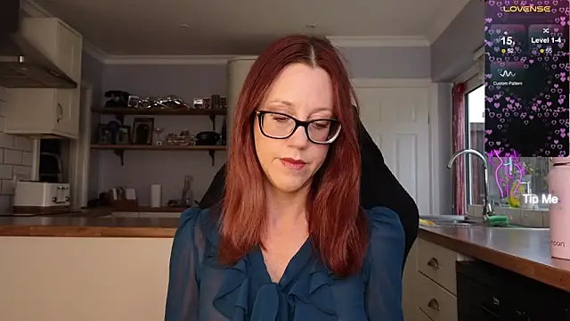 Snapshot of stripmequick chatting on 14, 10, 2025 stripmequick online show from 14, 10, 2025