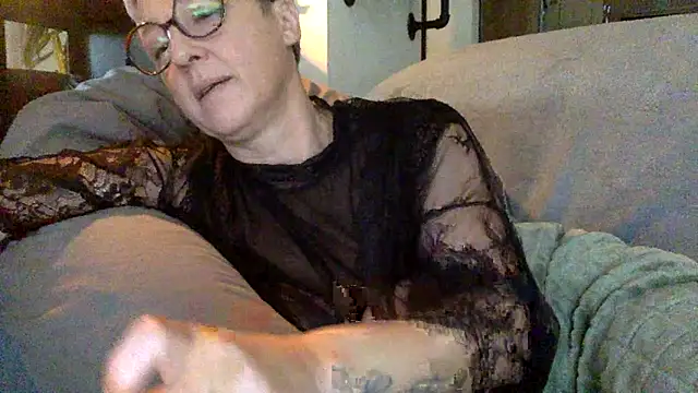 Snapshot of Kbimpakt chatting on 17, 11, 2025 Kbimpakt online show from 17, 11, 2025