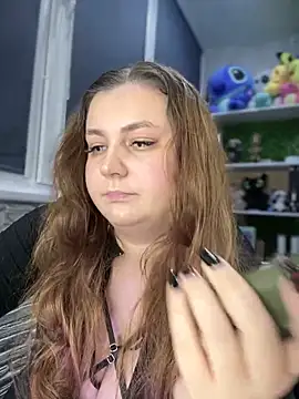 Snapshot of CandyShoopp chatting on 2, 2, 2025 CandyShoopp online show from 2, 2, 2025