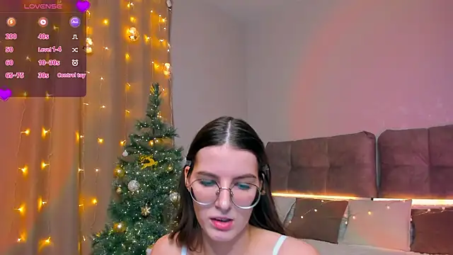 Snapshot of AriellaTesk chatting on 4, 1, 2025 AriellaTesk online show from 4, 1, 2025