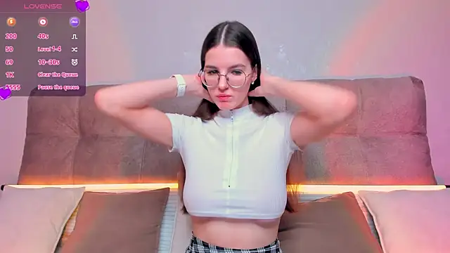 Snapshot of AriellaTesk chatting on 6, 2, 2025 AriellaTesk online show from 6, 2, 2025