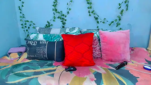 Snapshot of AvaOcean chatting on 9, 11, 2025 AvaOcean online show from 9, 11, 2025