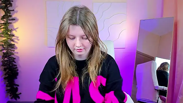 Vivian cutie online show from 2, 12, 2024