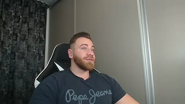 Thori92 online show from 5, 12, 2025