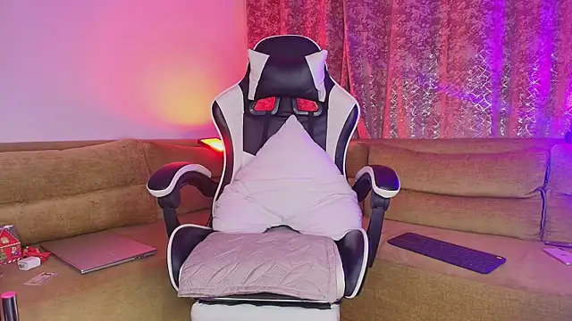 Snapshot of JacoboSwam chatting on 16, 12, 2025 JacoboSwam online show from 16, 12, 2025