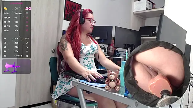 Snapshot of kyobiker chatting on 25, 11, 2025 kyobiker online show from 25, 11, 2025