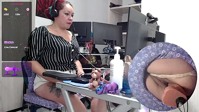 Snapshot of kyobiker chatting on 5, 12, 2025 kyobiker online show from 5, 12, 2025