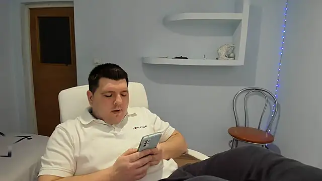 Snapshot of Basystem chatting on 4, 1, 2025 Basystem online show from 4, 1, 2025