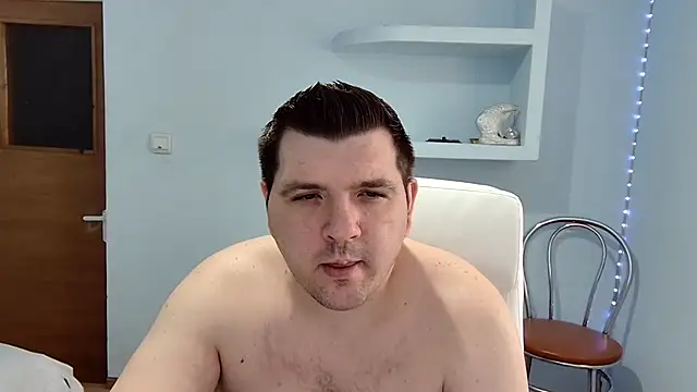 Snapshot of Basystem chatting on 4, 3, 2025 Basystem online show from 4, 3, 2025