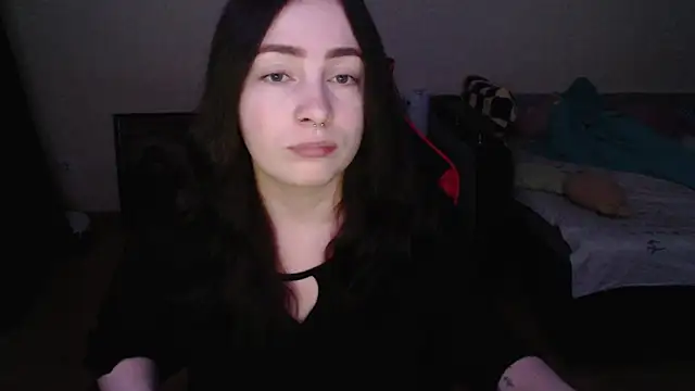 Snapshot of Laralianna chatting on 4, 3, 2026 Laralianna online show from 4, 3, 2026