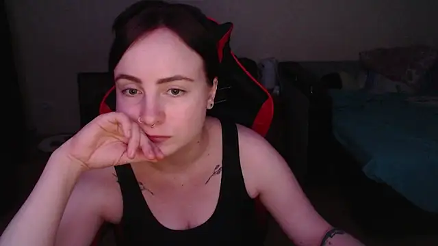 Snapshot of Laralianna chatting on 8, 3, 2026 Laralianna online show from 8, 3, 2026