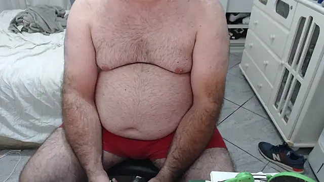 Snapshot of MysterBearMG chatting on 16, 10, 2025 MysterBearMG online show from 16, 10, 2025