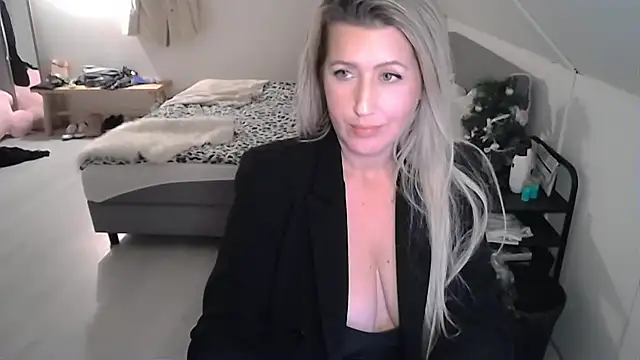 TessToy online show from 10, 12, 2024