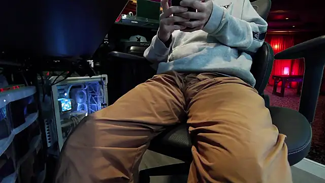 Snapshot of kuruptxxx_live chatting on 25, 10, 2025 kuruptxxx live online show from 25, 10, 2025