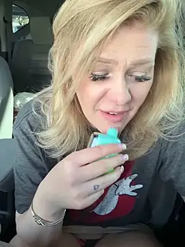 Lexi Shocker online show from 22, 2, 2025