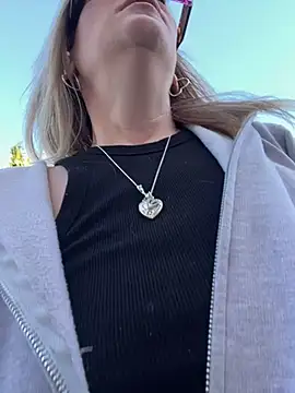 Lexi Shocker online show from 19, 3, 2025