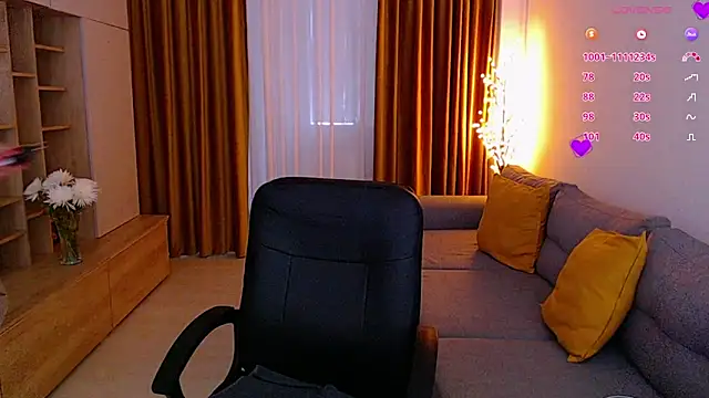  Mia Adams online show from 9, 10, 2025