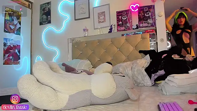 Snapshot of devlin_nurmi chatting on 6, 2, 2025 devlin nurmi online show from 6, 2, 2025