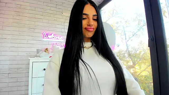 Snapshot of Britney_Charm_ chatting on 2, 11, 2025 Britney Charm online show from 2, 11, 2025