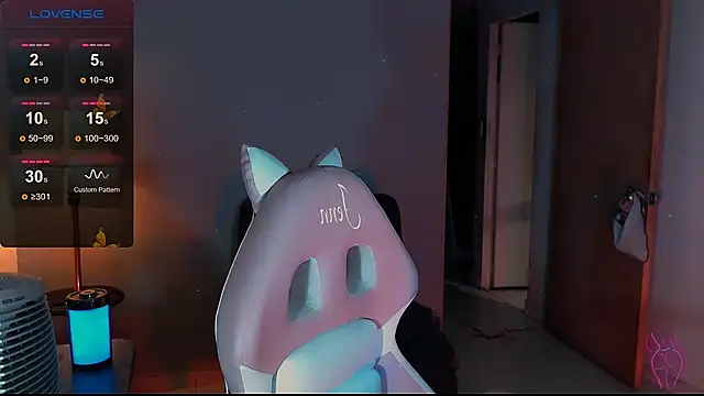 Saucy Jenn online show from 13, 12, 2024