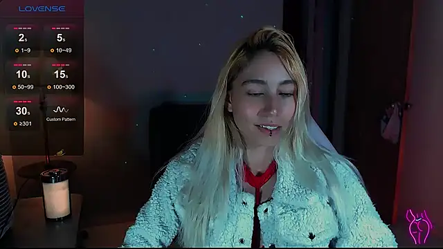 Saucy Jenn online show from 15, 12, 2024