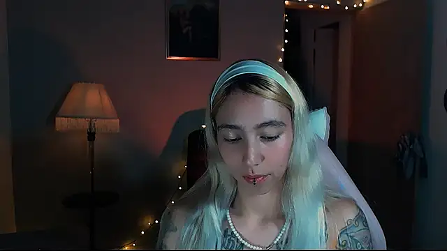 Saucy Jenn online show from 31, 1, 2025