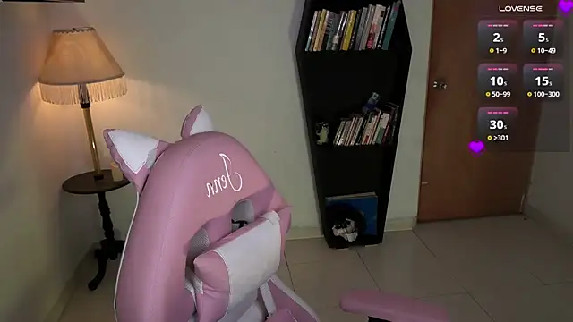 Snapshot of Saucy_Jenn chatting on 8, 2, 2026 Saucy Jenn online show from 8, 2, 2026