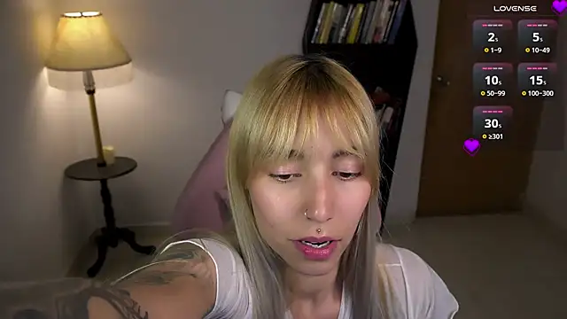 Snapshot of Saucy_Jenn chatting on 28, 2, 2026 Saucy Jenn online show from 28, 2, 2026