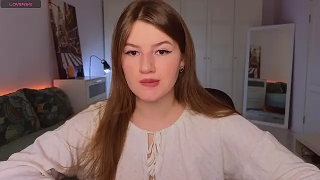 Snapshot of alwaysfrida chatting on 4, 12, 2025 alwaysfrida online show from 4, 12, 2025