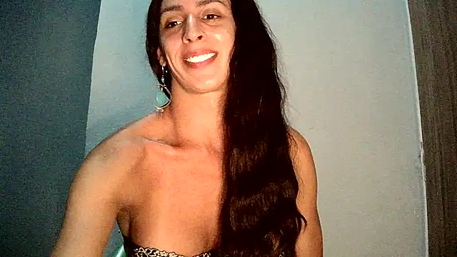 Snapshot of AlexiaDuucan chatting on 12, 2, 2025 AlexiaDuucan online show from 12, 2, 2025