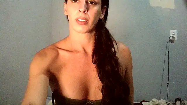 Snapshot of AlexiaDuucan chatting on 26, 11, 2025 AlexiaDuucan online show from 26, 11, 2025